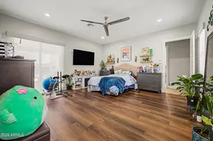 744 E Desert Ln, Phoenix, AZ 85042 - Photo 20
