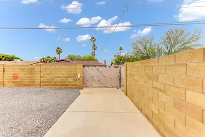 4754 N 39th Avenue, Phoenix, AZ 85019 - Photo 26