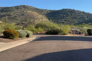 1728 E Samuel Dr, Phoenix, AZ 85024 - Photo 2