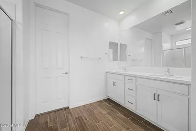 17223 W Saguaro Vista Drive, Surprise, AZ 85387 - Photo 10