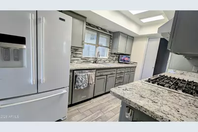 3346 W Hearn Road, Phoenix, AZ 85053 - Photo 8