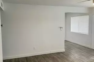 3219 E Earll Dr, Phoenix, AZ 85018 - Photo 10