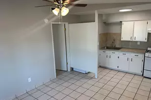 2025 S Forest Ave, Tempe, AZ 85282 - Photo 4
