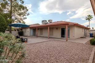 10233 E Navajo Pl, Sun Lakes, AZ 85248 - Photo 16