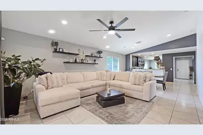 3913 S 185th Lane, Goodyear, AZ 85338 - Photo 16