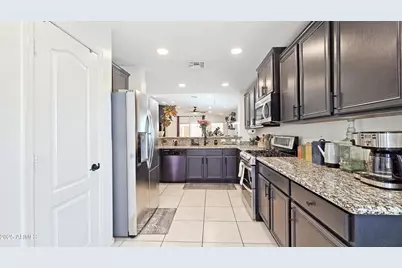 3913 S 185th Lane, Goodyear, AZ 85338 - Photo 10