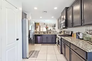 3913 S 185th Ln, Goodyear, AZ 85338 - Photo 10
