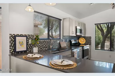 2240 E Ruby Lane, Phoenix, AZ 85024 - Photo 4