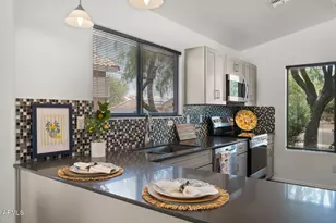 2240 E Ruby Ln, Phoenix, AZ 85024 - Photo 4
