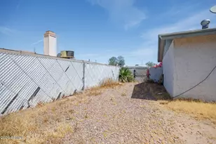 725 E Manor Dr, Casa Grande, AZ 85122 - Photo 32