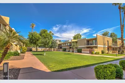 2233 E Highland Avenue #134, Phoenix, AZ 85016 - Photo 32