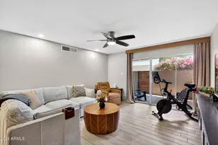 2233 E Highland Ave, Phoenix, AZ 85016 - Photo 2
