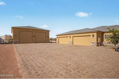 15620 W Duane Lane, Surprise, AZ 85387 - Photo 8