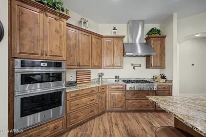 15620 W Duane Lane, Surprise, AZ 85387 - Photo 10