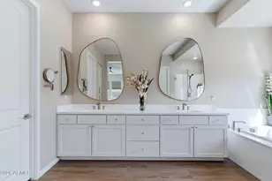 22036 N 59th Wy, Phoenix, AZ 85054 - Photo 16