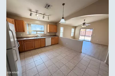 15991 W Moreland Street, Goodyear, AZ 85338 - Photo 4