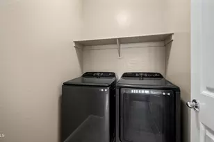 8611 E Desert Ln, Mesa, AZ 85209 - Photo 24