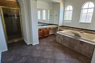 3989 E Hummingbird Ln, Phoenix, AZ 85050 - Photo 12