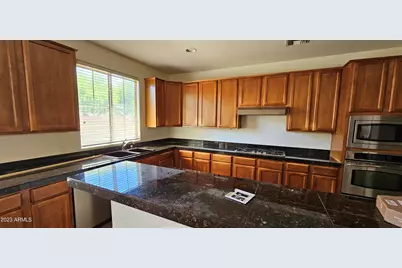 3989 E Hummingbird Lane, Phoenix, AZ 85050 - Photo 2