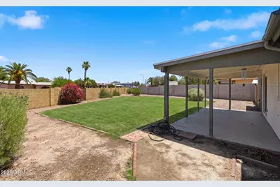 2310 E Betty Elyse Lane, Phoenix, AZ 85022 - Photo 4