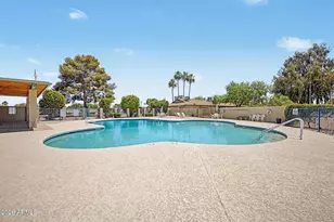 2310 E Betty Elyse Ln, Phoenix, AZ 85022 - Photo 20
