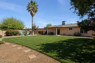 2519 E Anderson Dr, Phoenix, AZ 85032 - Photo 22