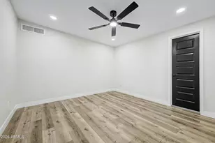 8833 N 39th Ave, Phoenix, AZ 85051 - Photo 28
