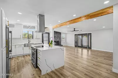 8833 N 39th Avenue, Phoenix, AZ 85051 - Photo 14