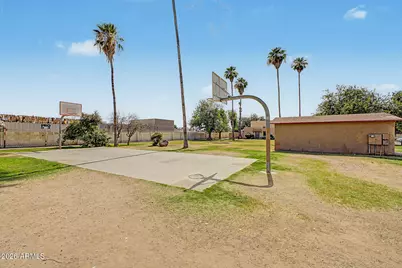 4252 N 68th Lane, Phoenix, AZ 85033 - Photo 20