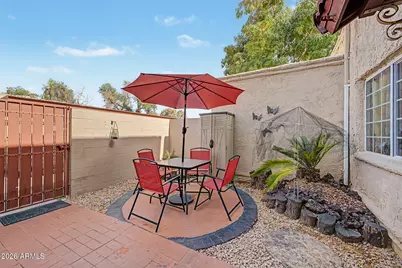 4252 N 68th Lane, Phoenix, AZ 85033 - Photo 2