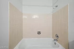 2527 W Larkspur Dr, Phoenix, AZ 85029 - Photo 22
