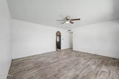 2527 W Larkspur Drive, Phoenix, AZ 85029 - Photo 6