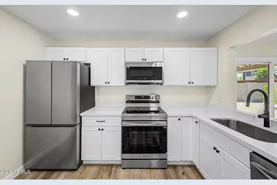 7509 W Devonshire Avenue, Phoenix, AZ 85033 - Photo 10