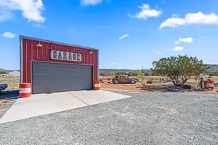 610 W Valleri Ann Rd, Paulden, AZ 86334 - Photo 48