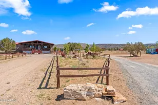 610 W Valleri Ann Rd, Paulden, AZ 86334 - Photo 72