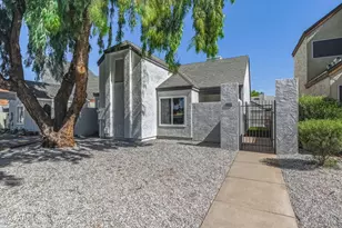 2206 W Beaubien Dr, Phoenix, AZ 85027 - Photo 2