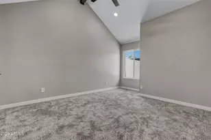 2206 W Beaubien Dr, Phoenix, AZ 85027 - Photo 36