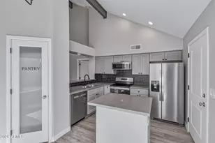 2206 W Beaubien Dr, Phoenix, AZ 85027 - Photo 14