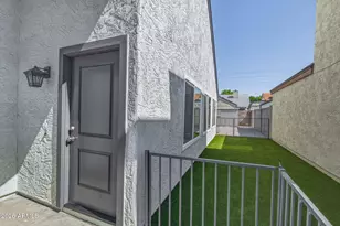 2206 W Beaubien Dr, Phoenix, AZ 85027 - Photo 4