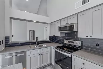 2206 W Beaubien Drive, Phoenix, AZ 85027 - Photo 18