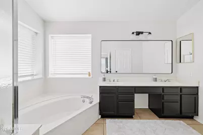 8925 W Tierra Buena Lane, Peoria, AZ 85382 - Photo 18