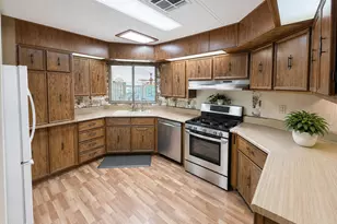 988 Timberland Rd, Show Low, AZ 85901 - Photo 2