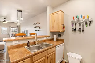 2409 Quarter Horse Trl, Overgaard, AZ 85933 - Photo 8