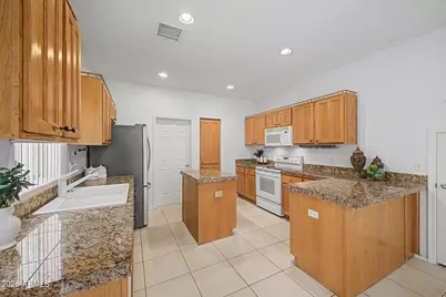 2637 E Campbell Avenue, Phoenix, AZ 85016 - Photo 1