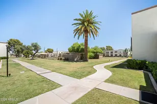 8322 E Orange Blossom Ln, Scottsdale, AZ 85250 - Photo 8