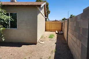 3524 E Winchcomb Dr, Phoenix, AZ 85032 - Photo 12