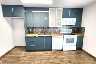 3524 E Winchcomb Dr, Phoenix, AZ 85032 - Photo 2