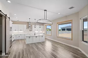 10136 W Hatfield Rd, Peoria, AZ 85383 - Photo 16