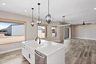 10136 W Hatfield Rd, Peoria, AZ 85383 - Photo 24