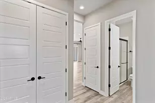 10136 W Hatfield Rd, Peoria, AZ 85383 - Photo 48